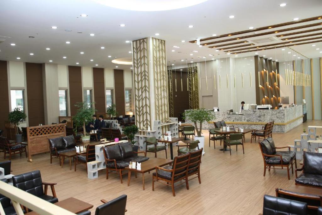 Benikea Hotel Seosan Екстериор снимка